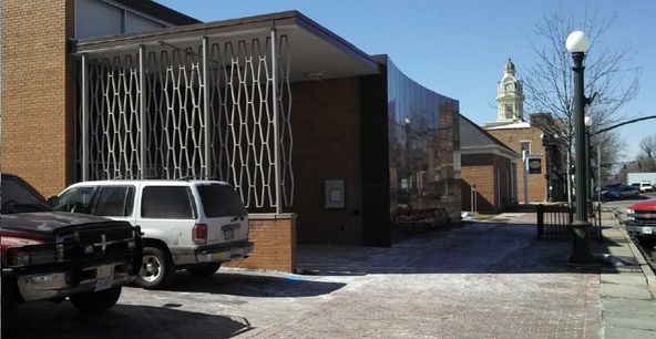61 S Main St, London, OH 43140